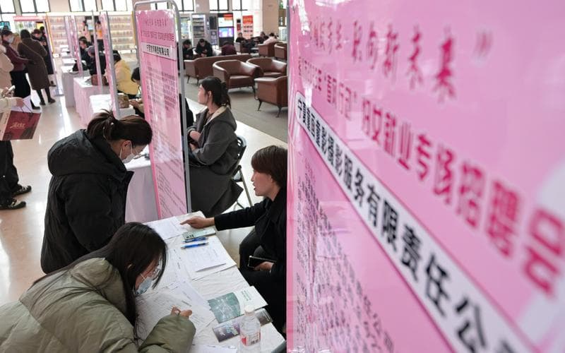 打破“35岁门槛”，从凝聚共识到现实落地还有多远
