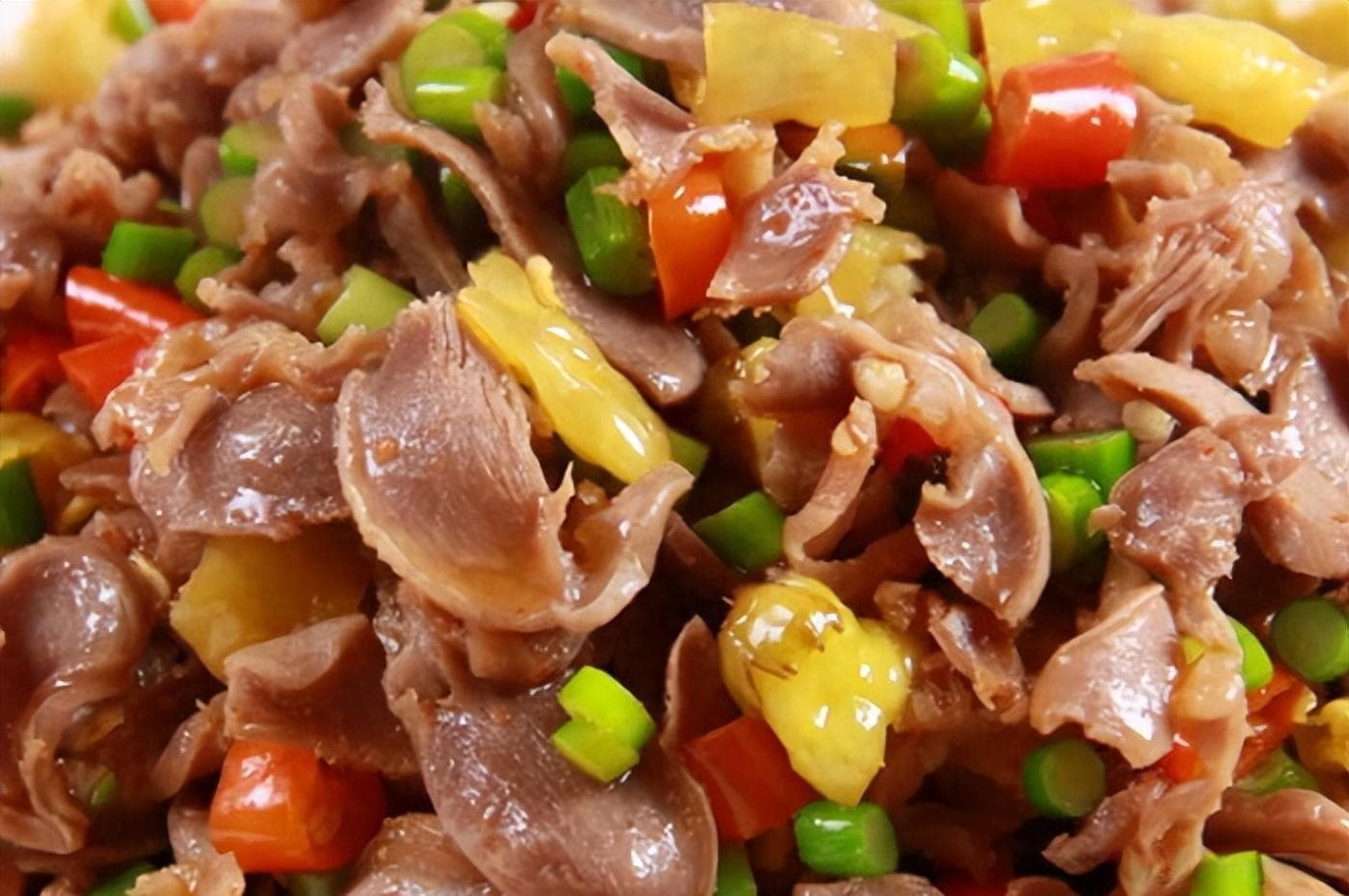 爆炒鸡杂：一道融合古今中外的美味佳肴