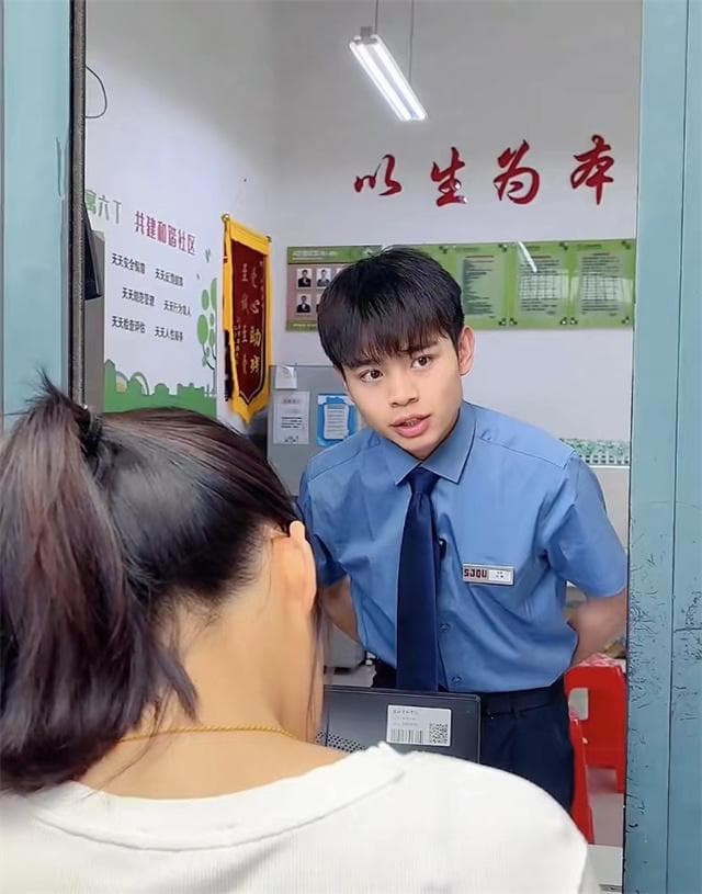 这届年轻人选择当宿管一定是躺平吗？这位00后可能会刷新你对宿管的认知