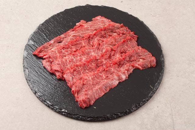 灵活掌握牛肉炒制时间：根据个人口味调整熟度的建议