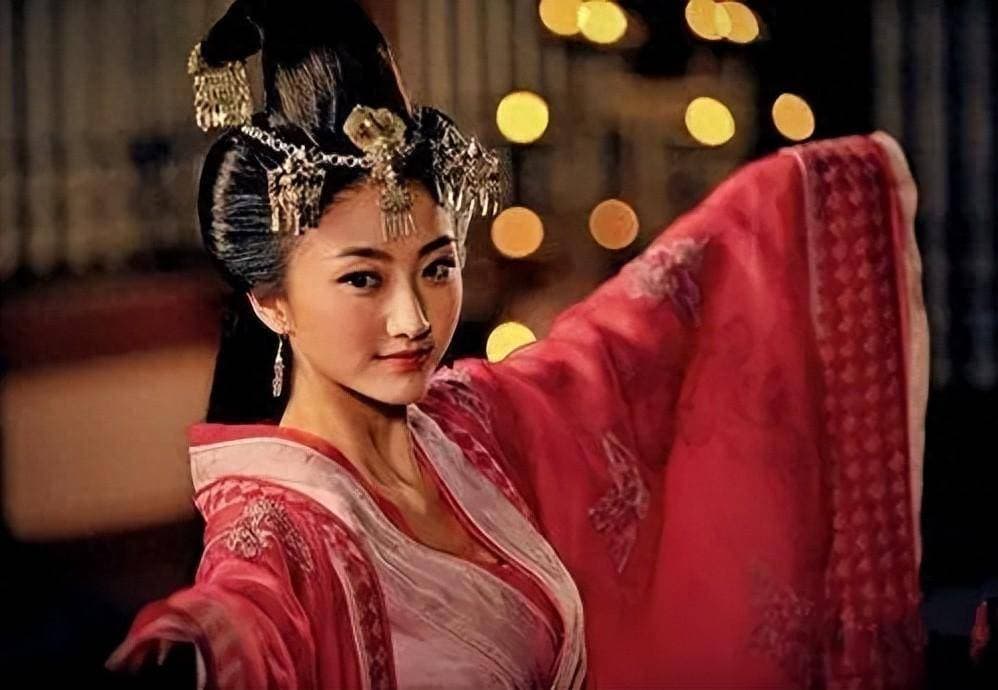 春秋十大美女文姜生前声名狼藉，死后歌颂其才华，她经历了什么