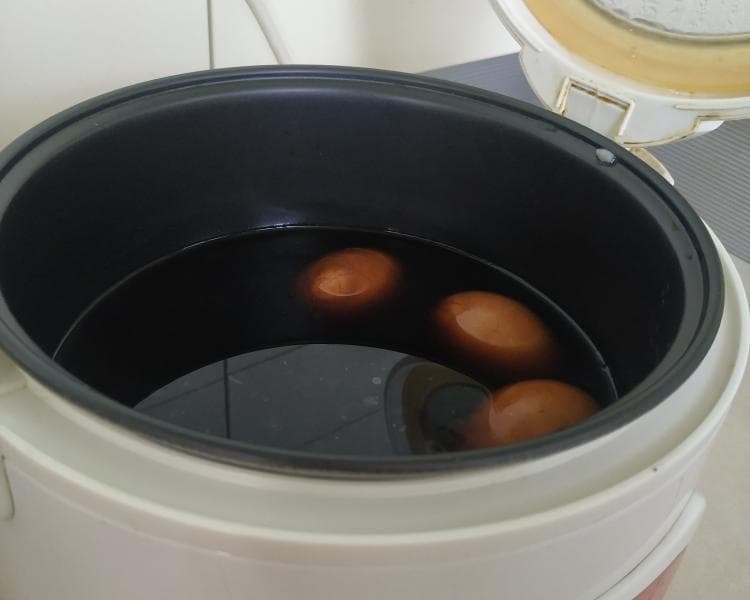 电饭锅焖茶叶蛋（入味快还省电）