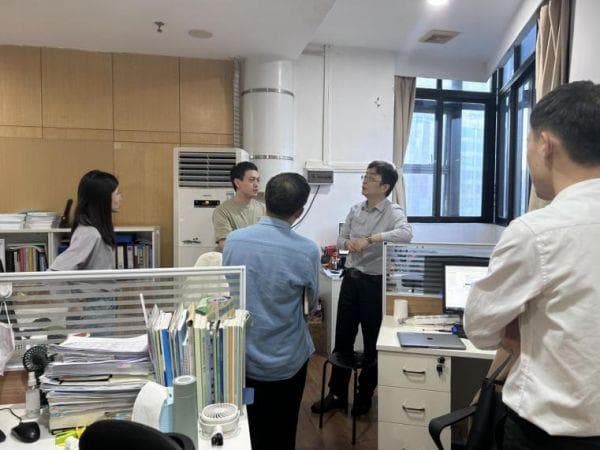 AI赋能医疗革新 青年力量推动“健康中国”建设