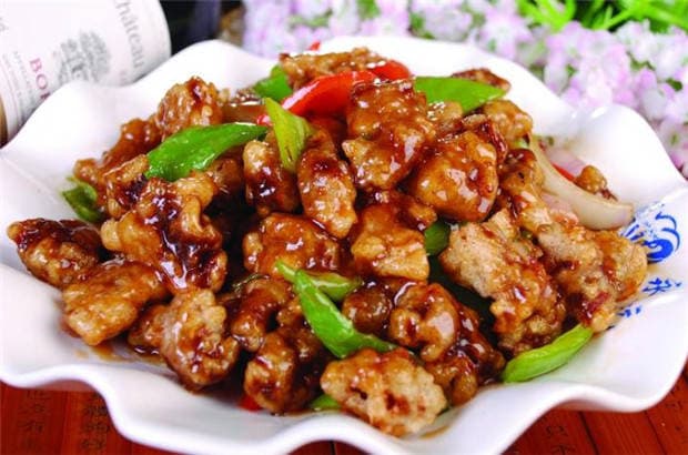 震撼味蕾！惊艳街头的煎饼果子秘技与潮流搭配秀