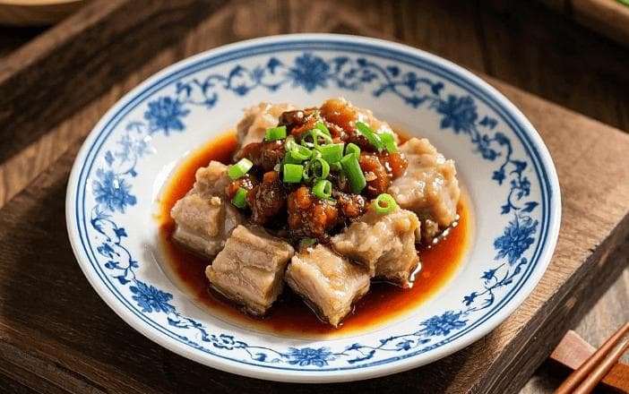 广式豉汁蒸排骨：南粤烟火中的至鲜美味，探寻粤菜经典的独特韵味