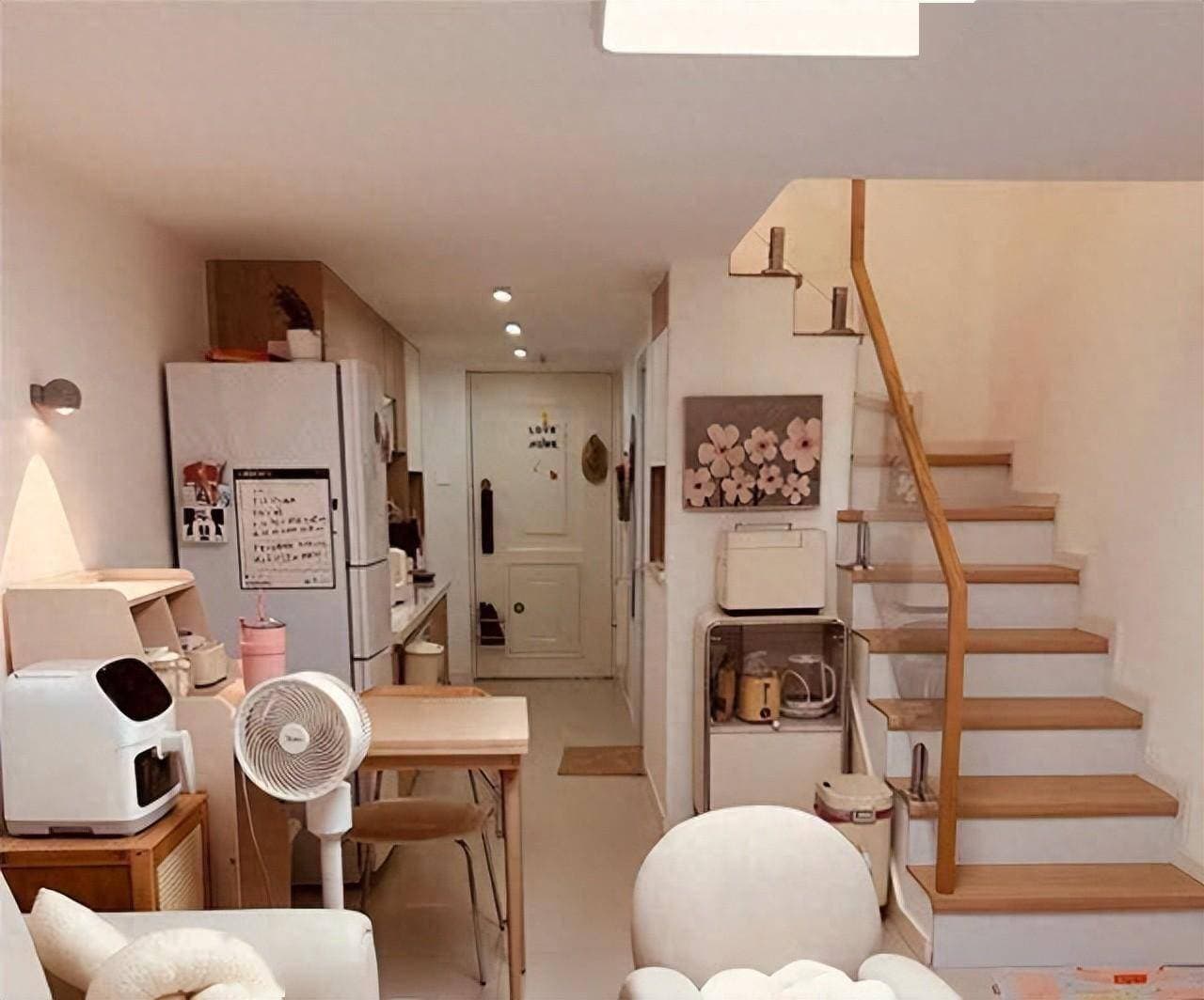 福建女孩晒28平精致小屋，装修巧妙引网友热议：我可以一周不出门