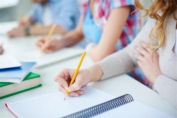 中职学校都有哪些课程？看完这两点让你“秒懂”！