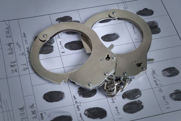 伪造健康证构成什么犯罪