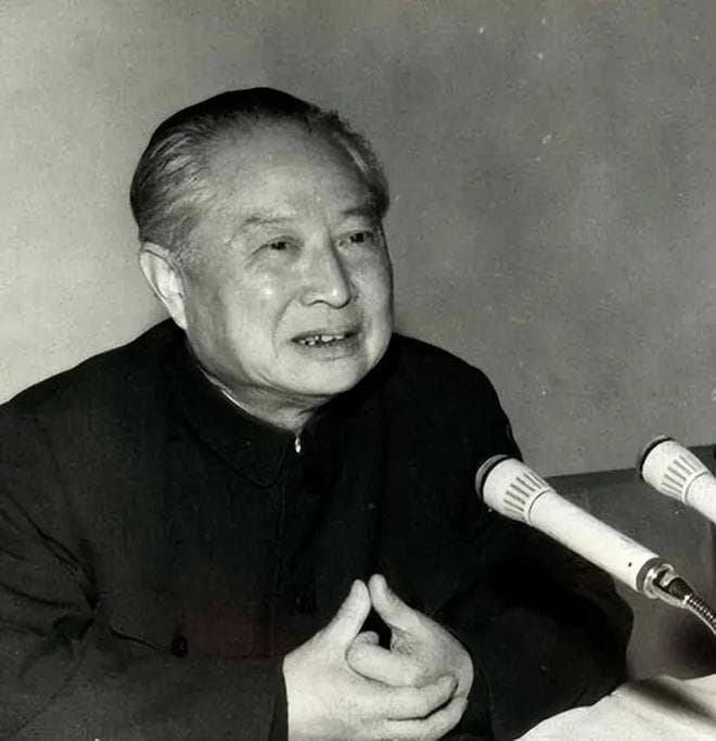他65岁出任上海市委书记，晚年帮助过老上司粟裕，儿子获中将军衔