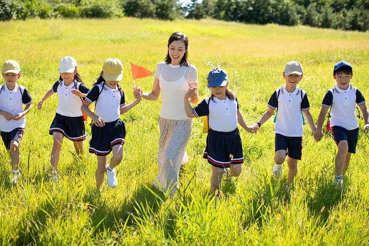小学生春游的多维价值