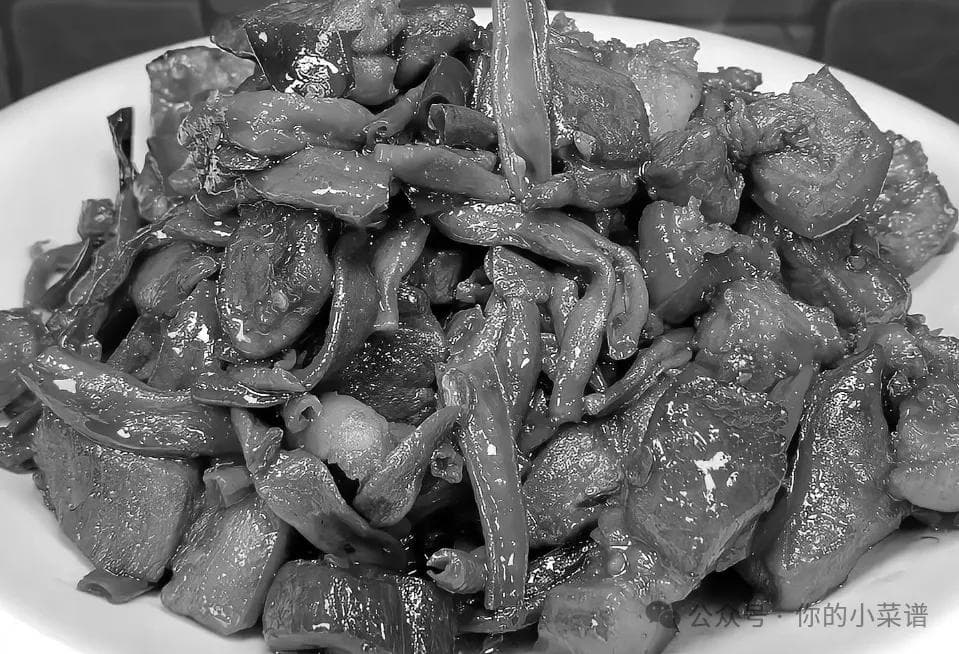 干豆角红烧肉：传统美味与文化传承