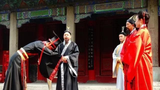 历史解析：浅谈古代“冠”的种类、制式及使用者的等级