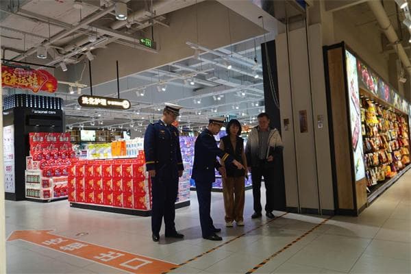 元旦前夕，新疆多地消防部门深入重点场所排查隐患