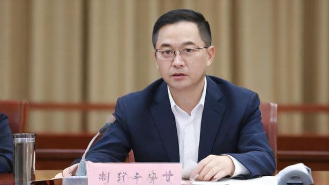 成为劳动仲裁员的条件与流程详解