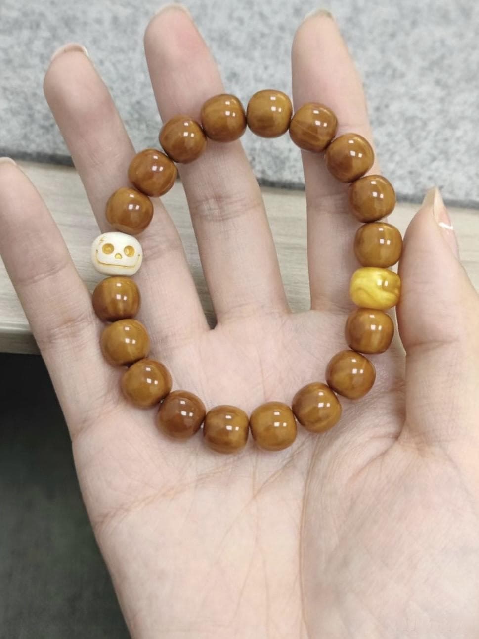 手串盘玩指南：三大通用技巧+三种材质特训