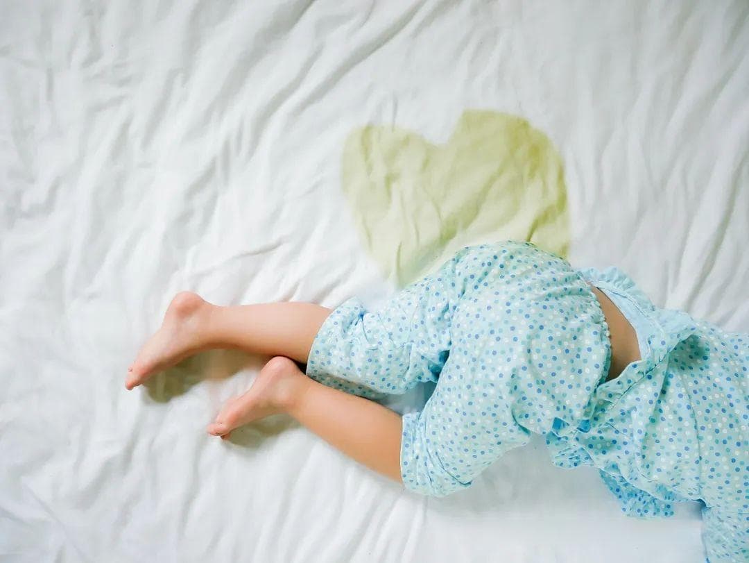 世界遗尿日 | 孩子老尿床是病吗？一文读懂遗尿症的成因、危害与干预方法