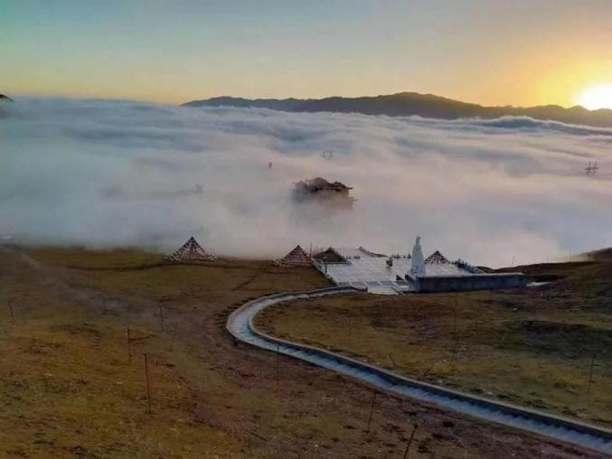 日月山景区：构筑中华民族共有精神家园