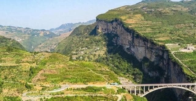 一步跨三省，毕节七星关鸡鸣三省带你领略绝美自然风光！