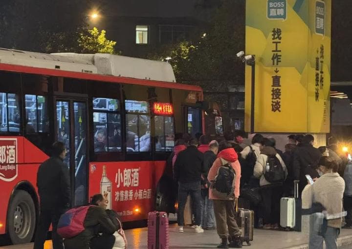 凌晨到杭州也不用慌，城站火车站夜间公交服务再升级