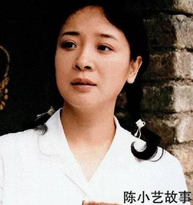 陈小艺：从《外来妹》到《如果奔跑是我的人生》，坚韧精神成就演艺生涯