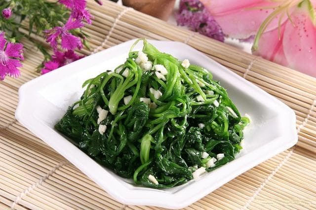 冬寒菜的美味秘诀：5种营养丰富的做法，让冬季餐桌更温暖