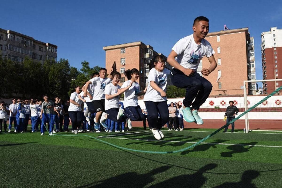 教育部：体育老师和其他学科同等待遇！体育老师病不了啦！
