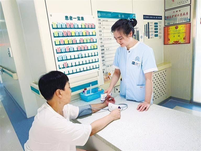 甘肃启动“十个多一点”暖心行动，精准破解就医难题