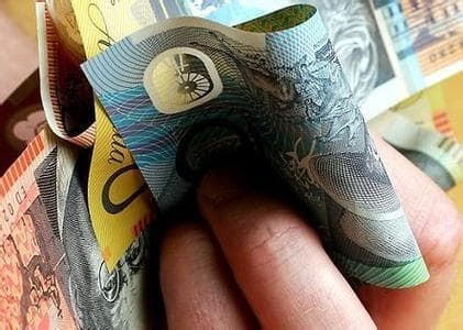 澳币价值波动的原因有哪些？这些原因对国际贸易有何影响？