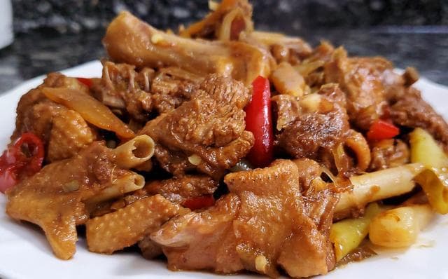 南宁柠檬鸭：从街边小吃到品牌名菜的华丽转身
