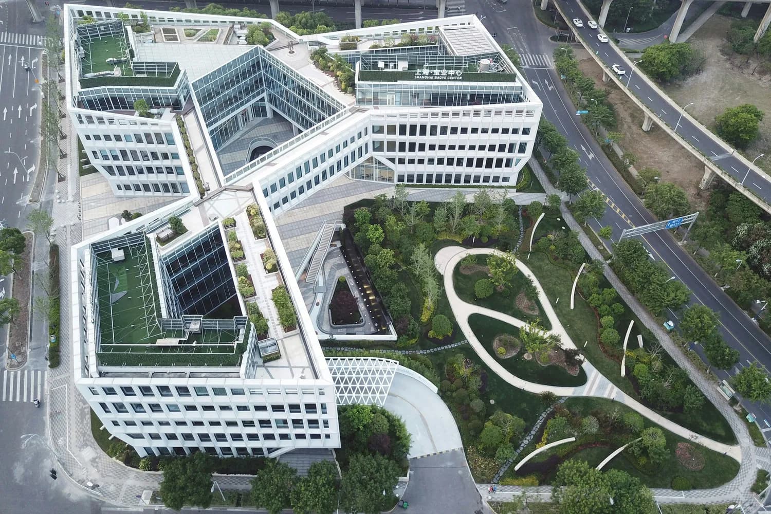 无锡零碳科技产业园：绿色未来的先锋