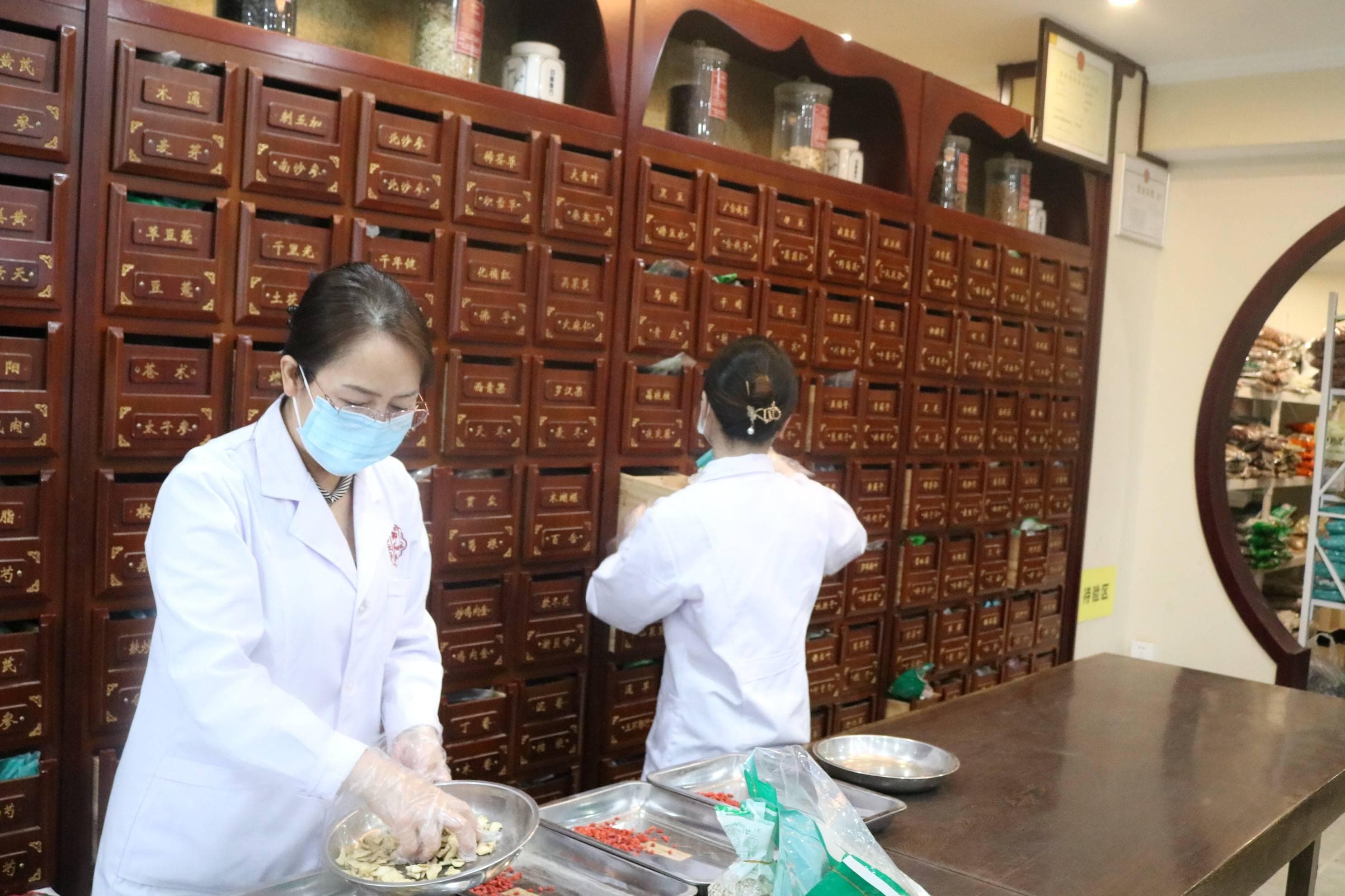 中医视角下的亚健康：平衡阴阳，调和五脏