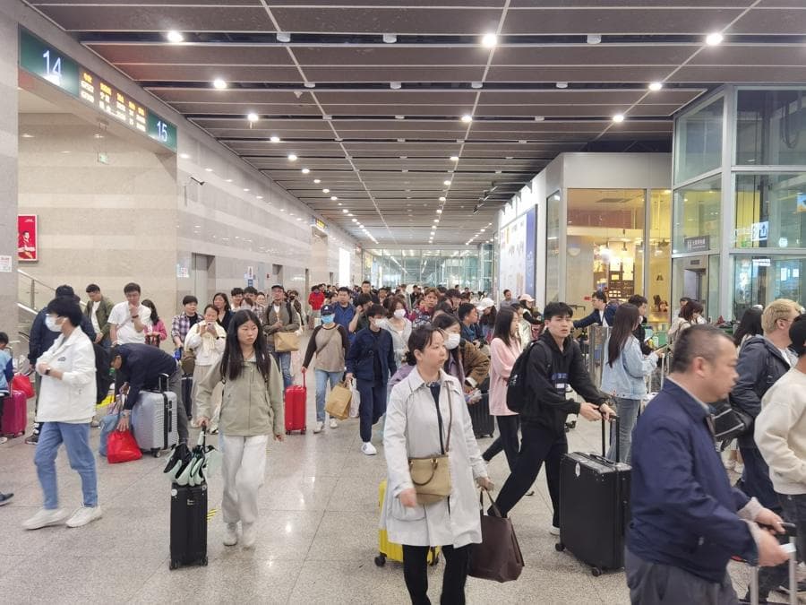 长假临近尾声，返程票却还没买到，旅客如何面对旅游新常态？
