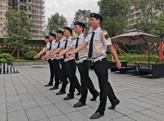 从巡逻到管理：保安职业的进阶之路与广阔前景