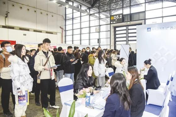 回乡就业受关注 新兴产业成热点
