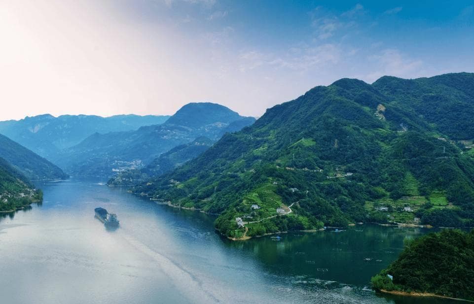 长江三峡旅游攻略：瞿塘峡、巫峡、西陵峡全览