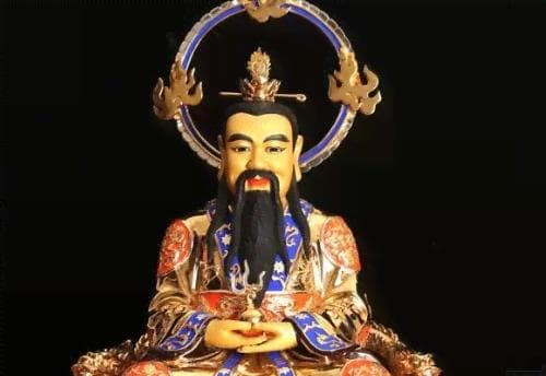 道家文化中的玉石饰品：从葫芦到玉佩的精神性象征