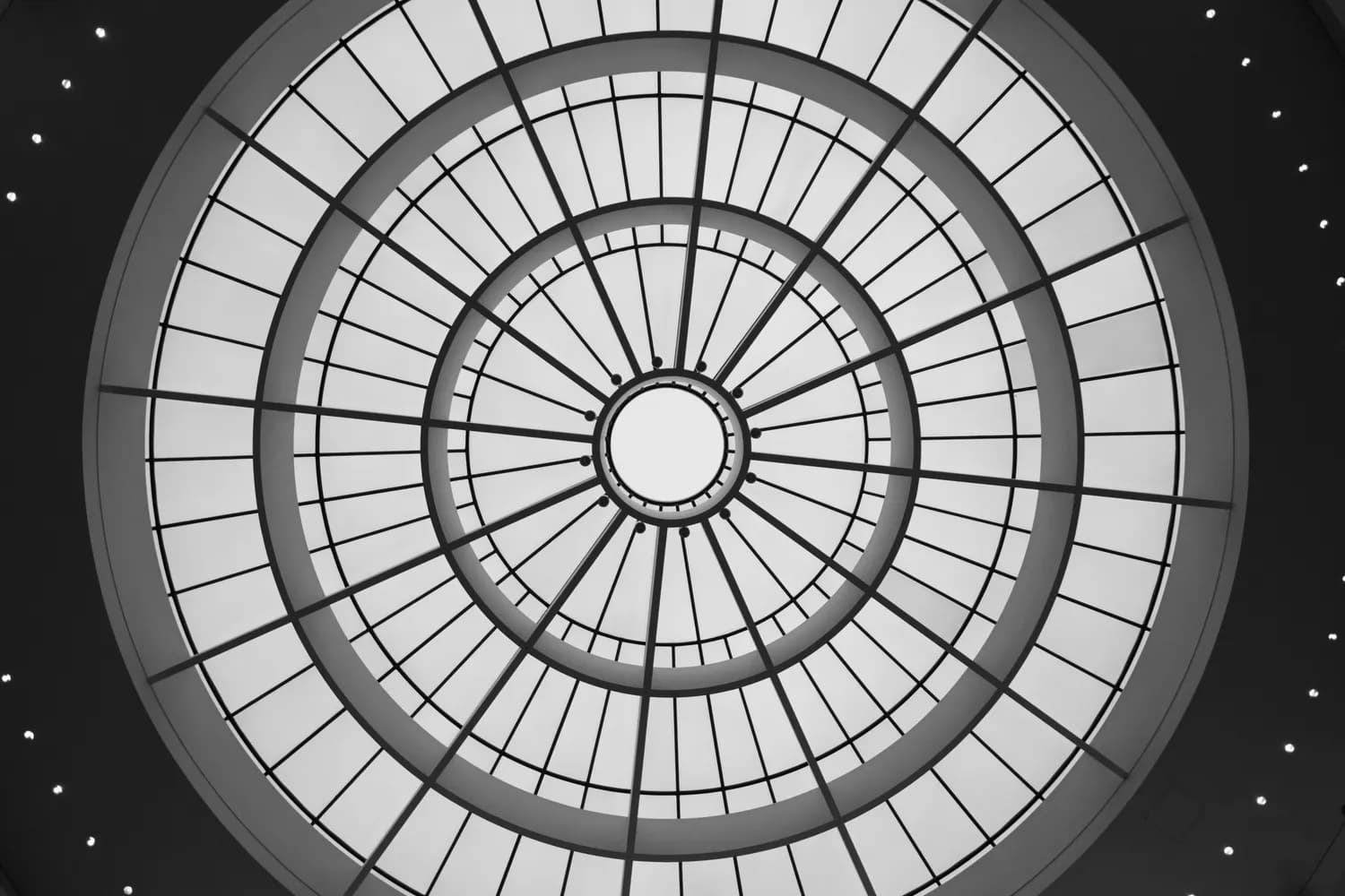 《数学玩转几何思维》：让中考几何不再难！