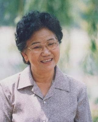 赵丽蓉60岁初登春晚舞台，和巩汉林成为黄金搭档，留下太多经典作