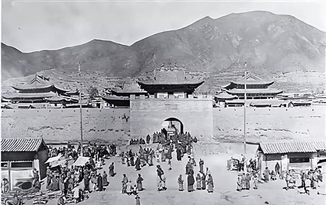 抗战秘闻：青海骑兵师出青抗战，打得岗村宁次写下“恶战马彪”