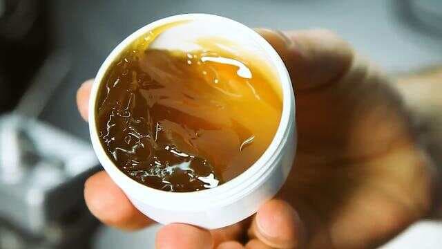 松香是什么？锡焊时加松香有什么用？困扰多年的问题终于搞清了！