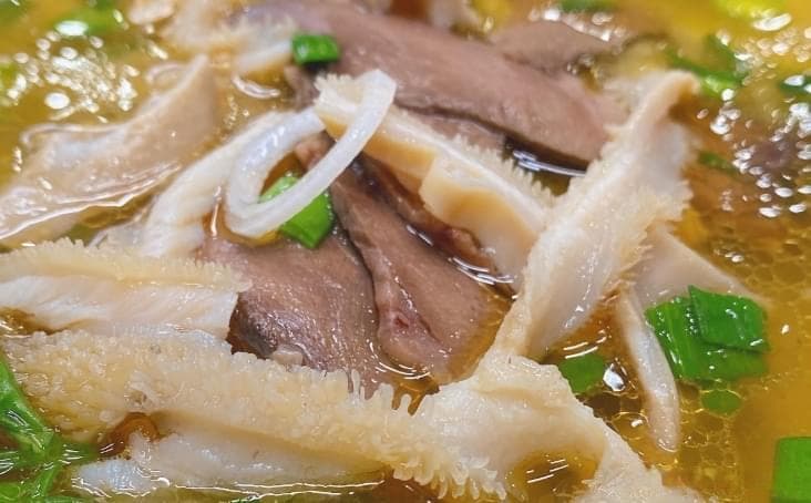 想做好牛杂汤？这几个技巧能帮你提升汤底鲜香！