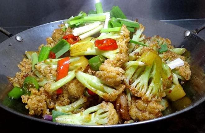 香辣干锅花菜制作教程：7步做出餐厅级美味