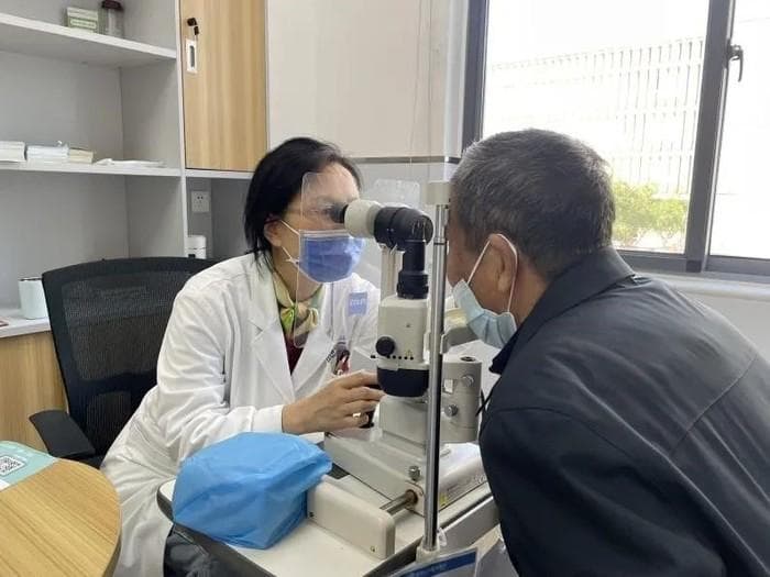 睫毛还会玩“倒立”？专家提醒：关于【倒睫】你需要知道这些