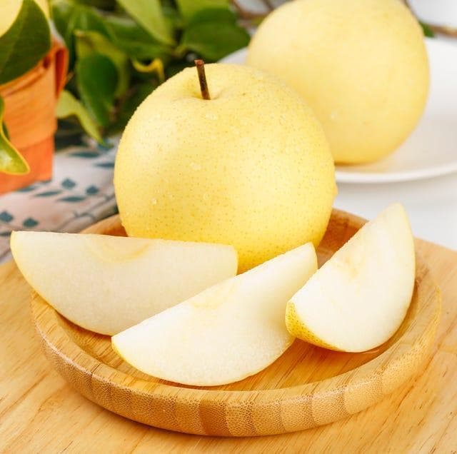 水梨：六大功效与食用禁忌全解析
