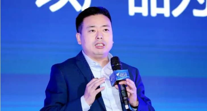 热搜榜第一！大疆、美的分别推出“强制下班机制”