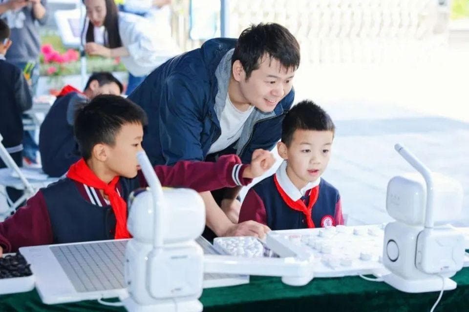 开发科学类校本课程、丰富科技社团实践……来给各地科学教育点个赞 | 科学向未来