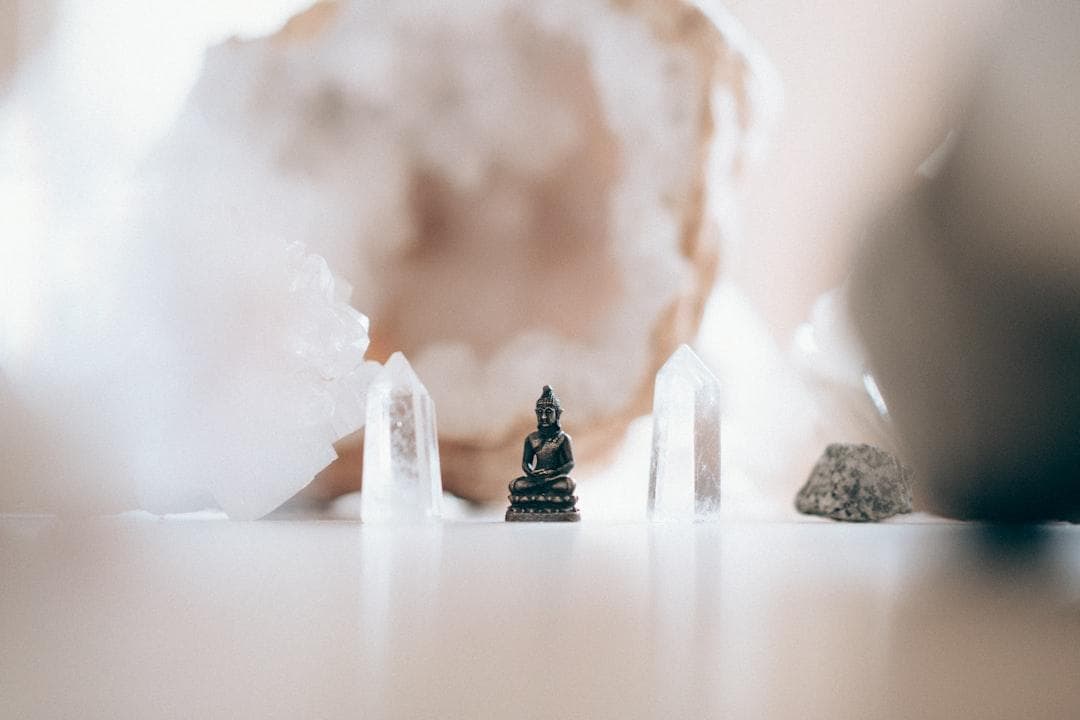 如何辨别真水晶？宝石专家教你6招高效鉴别真假水晶！