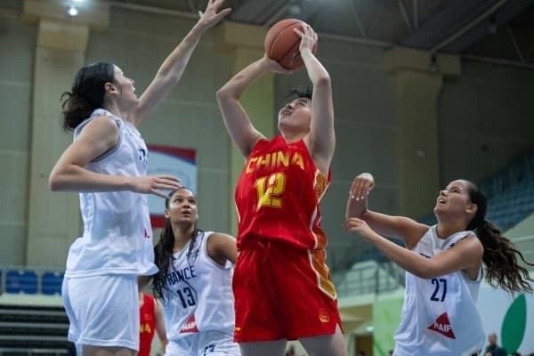 长沙雅礼中学女篮又双叒夺冠了！这次是世界冠军