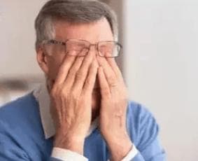 让视界更清晰：老人飞蚊症的护理指南