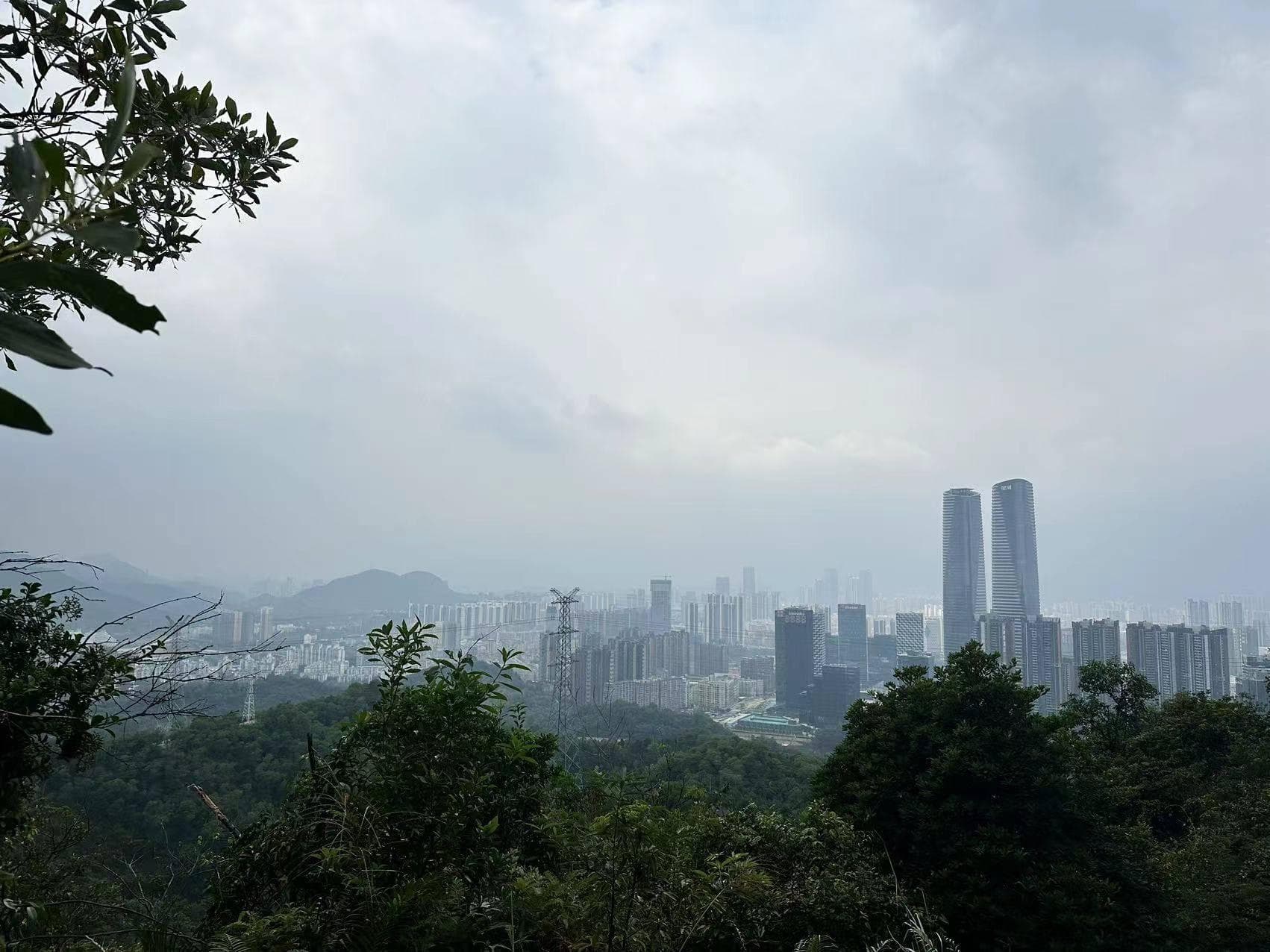 上海到深圳有多远路程：千里之遥，路在何方？